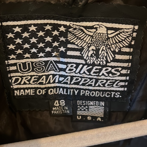 Men’s Motorcycle Leather Vest size 48 fits like an XL - Picture 2 of 4